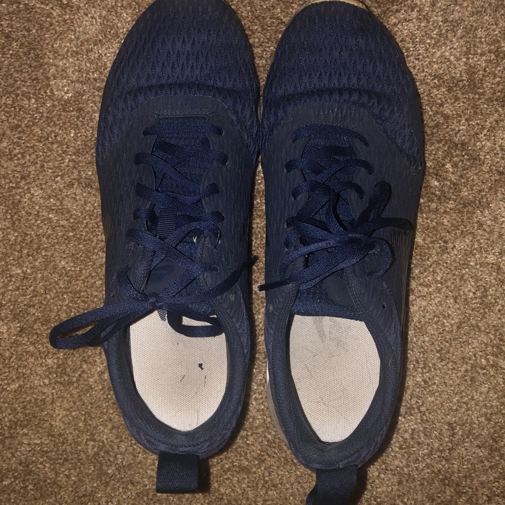 Men’s Nike sneakers